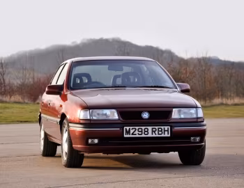 Vauxhall Cavalier CDX Saloon '1993–95