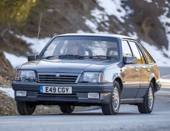 Vauxhall Cavalier CD Hatchback '1987–88