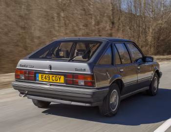 Vauxhall Cavalier CD Hatchback '1987–88