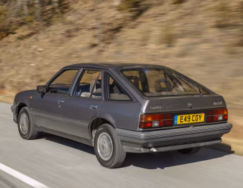 Vauxhall Cavalier CD Hatchback '1987–88