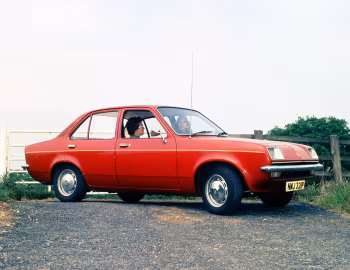 Vauxhall Chevette 4-door Saloon '06.1976–01.1984