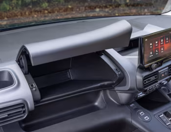 Interior Vauxhall Combo Life Electric '2024–pr.