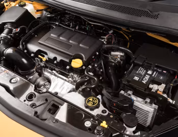 Sob o capô Vauxhall Corsa GSi (E) '2018–19