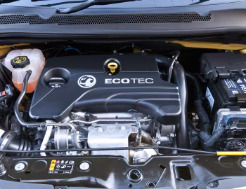 Sob o capô Vauxhall Corsa "Limited Edition" 3-door (E) '2014–19