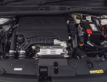 Sob o capô Vauxhall Corsa SRi (F) '2019–23