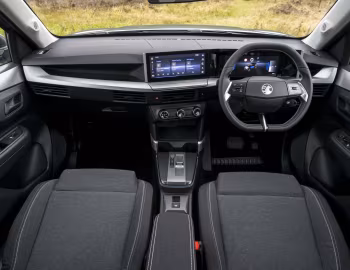Painel frontal Vauxhall Frontera Design Hybrid '2025–pr.
