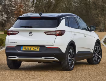 Vauxhall Grandland X Hybrid4 '2020–21
