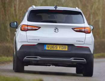 Vauxhall Grandland X Hybrid4 '2020–21