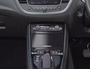 Intérieur Vauxhall Grandland X Hybrid4 '2020–21