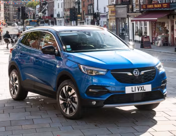 Vauxhall Grandland X Turbo '2017–21