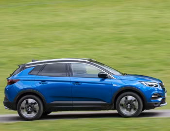 Vauxhall Grandland X Turbo '2017–21