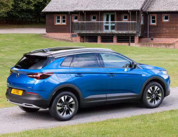Vauxhall Grandland X Turbo '2017–21