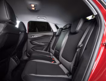 Interior Vauxhall Grandland X Turbo D '2017–21