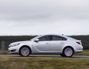 Vauxhall Insignia ecoFLEX Hatchback '2013–17