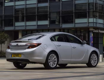 Vauxhall Insignia ecoFLEX Hatchback '2013–17