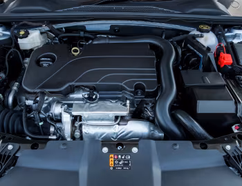 Sob o capô Vauxhall Insignia Grand Sport Turbo '2017–20