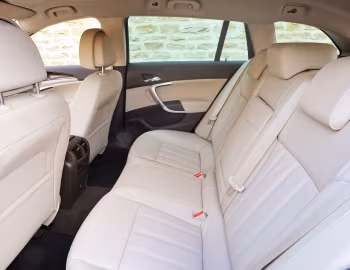 Interior Vauxhall Insignia Sports Tourer '2008–13