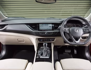 Painel frontal Vauxhall Insignia Sports Tourer Exclusive '2018–19