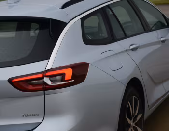 Vauxhall Insignia Sports Tourer Turbo '2017–19