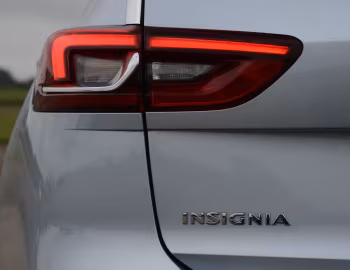 Vauxhall Insignia Sports Tourer Turbo '2017–19