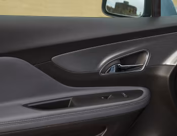 Interior Vauxhall Mokka Turbo 4×4 '2012–16