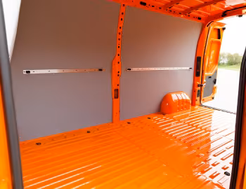 Interior Vauxhall Movano LWB Van '2010–19