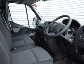 Interior Vauxhall Movano LWB Van '2010–19