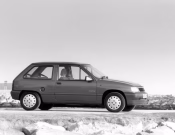 Vauxhall Nova Merit 3-door '1990–93