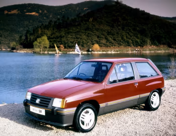 Vauxhall Nova SR '1983–87