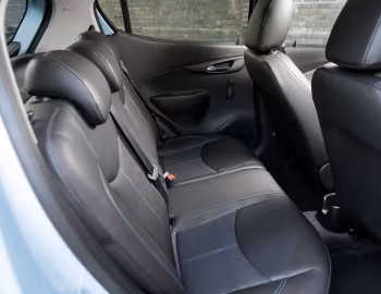 Interior Vauxhall Viva '2015–19