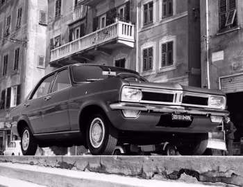 Vauxhall Viva Saloon 4-door (HC) '1970–79