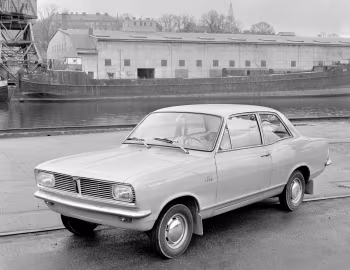 Vauxhall Viva Deluxe 2-door Saloon [EU-spec] (HB) '1966–70