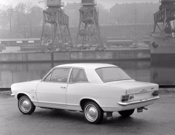 Vauxhall Viva SL 90 2-door Saloon [EU-spec] (HB) '1966–70
