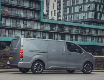 Vauxhall Vivaro-e Van Long '2020–23
