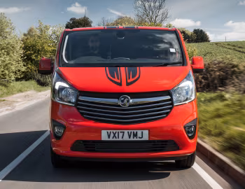 Vauxhall Vivaro Doublecab L2 BiTurbo "Limited Edition" '2017–19