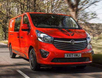 Vauxhall Vivaro Doublecab L2 BiTurbo "Limited Edition" '2017–19