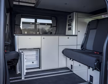 Interior Vauxhall Vivaro Elite Campervan '2020–23