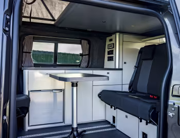 Interior Vauxhall Vivaro Elite Campervan '2020–23