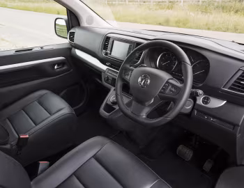 Interior Vauxhall Vivaro Life Long '2019–23