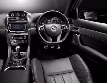 Interior Vauxhall VXR8 '2011–13