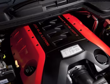 Bajo el capó Vauxhall VXR8 '2011–13