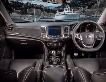 Передня панель Vauxhall VXR8 GTS '2014–17