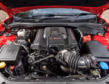 Sob o capô Vauxhall VXR8 Maloo '2015–17
