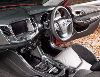 Interior Vauxhall VXR8 Maloo '2015–17