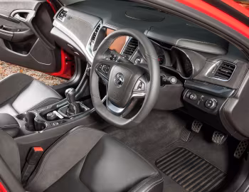 Interior Vauxhall VXR8 Maloo '2015–17