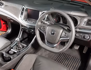 Interior Vauxhall VXR8 Maloo '2015–17