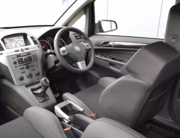 Interior Vauxhall Zafira VXR '2005–10
