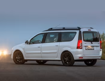 Lada Largus VIP (RS0) '2014–15
