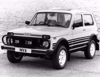 Lada Niva Cossack 4WD [UK-spec] (21212) '09.1987–92