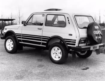 Lada Niva Cossack 4WD [UK-spec] (21212) '09.1987–92